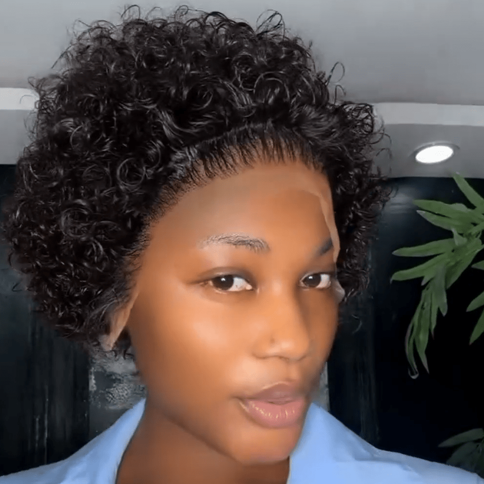 AILUXY Perruque Pixie bouclée et stylée | Jolie Coupe