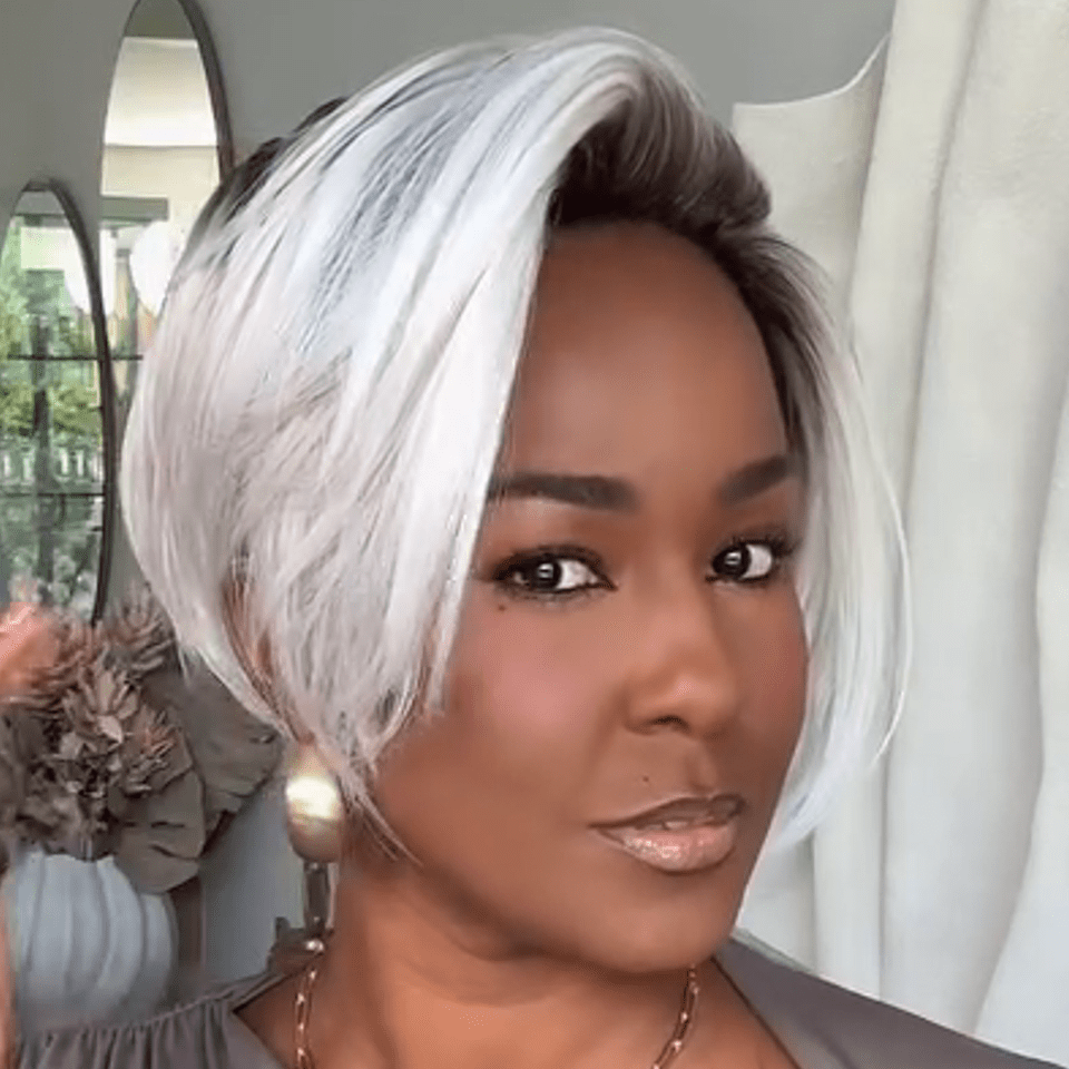 AILUXY Nouvelle Collection Printemps Perruque Blanc courte identique à l'image