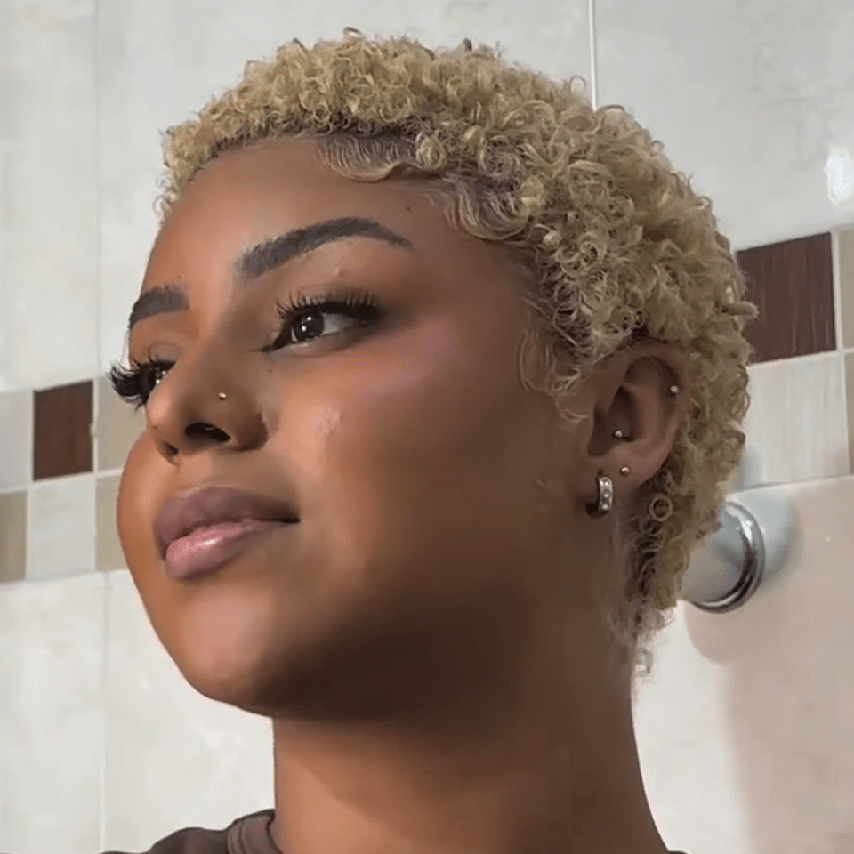 Ailuxy  Perruque Lace 13X4 couleur #60 identique à l'image