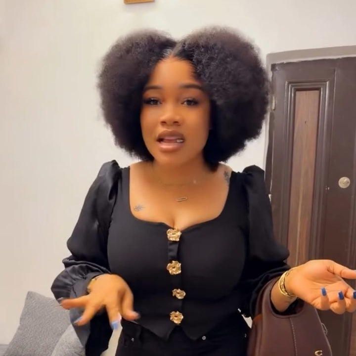 ailuxyhair-fr AILUXY Perruque Afro Curly Éclatante Et Valorisante| Volumax Pro Avec  Raie Au Milieu  Naturelle