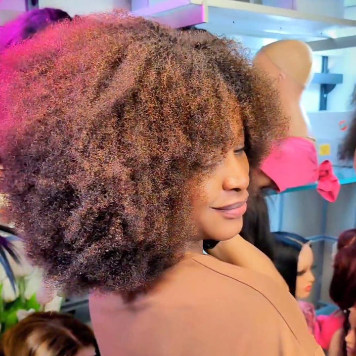 ailuxyhair-fr curly Identique à la photo AILUXY Perruque Kinky Curly Afro Marron avec Frange Épaisse, Dentelle Frontale 13×4 Imperceptible, Densité Maximale 300%, Cheveux Naturels 100%, Bouffant Aérien et Moelleux