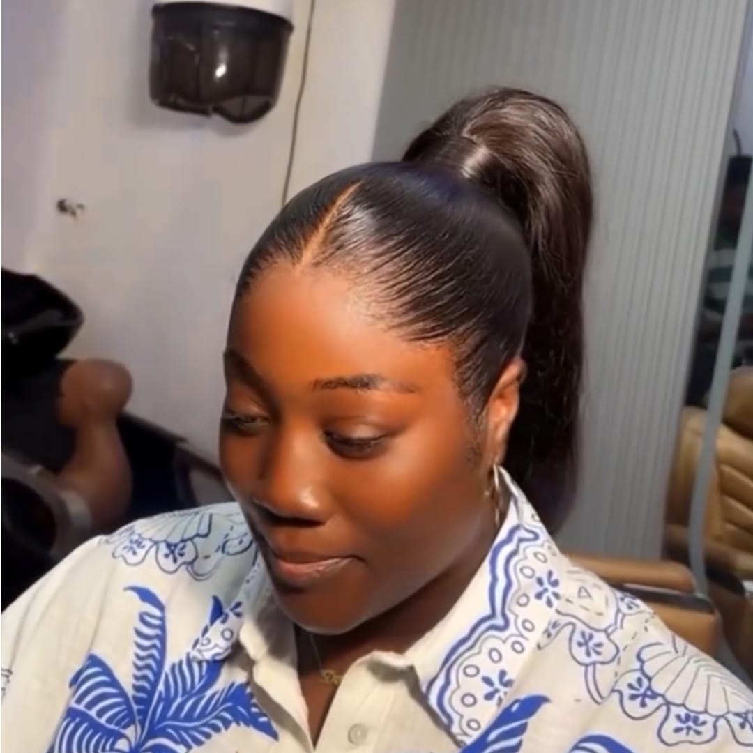 ailuxyhair-fr Identique à la photo AILUXY Perruque 13x4 Transparente - Cheveux Lisses Brésiliens, Coiffure Queue-de-Cheval Haute sans Trace