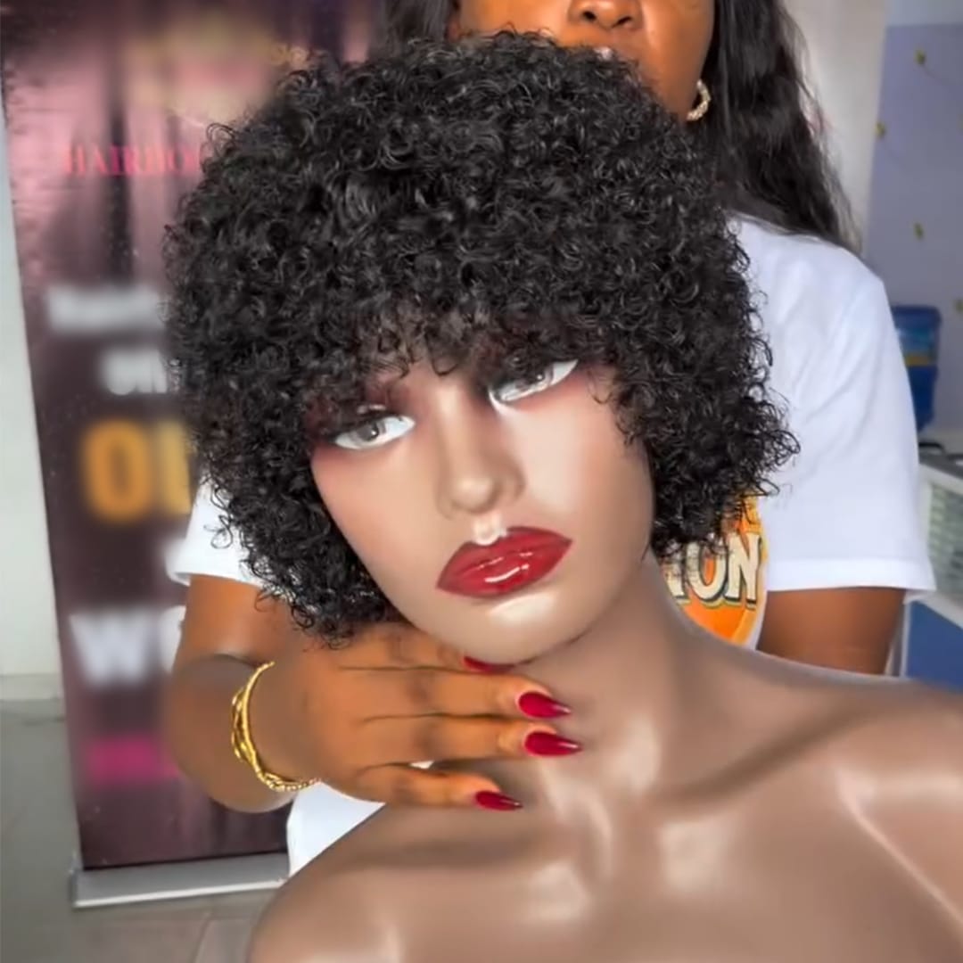 ailuxyhair-fr Identique à la photo AILUXY Perruque Afro Courte Bouclée Noire avec Frange Naturelle -Effet Naturel et Ultra-Volumineux