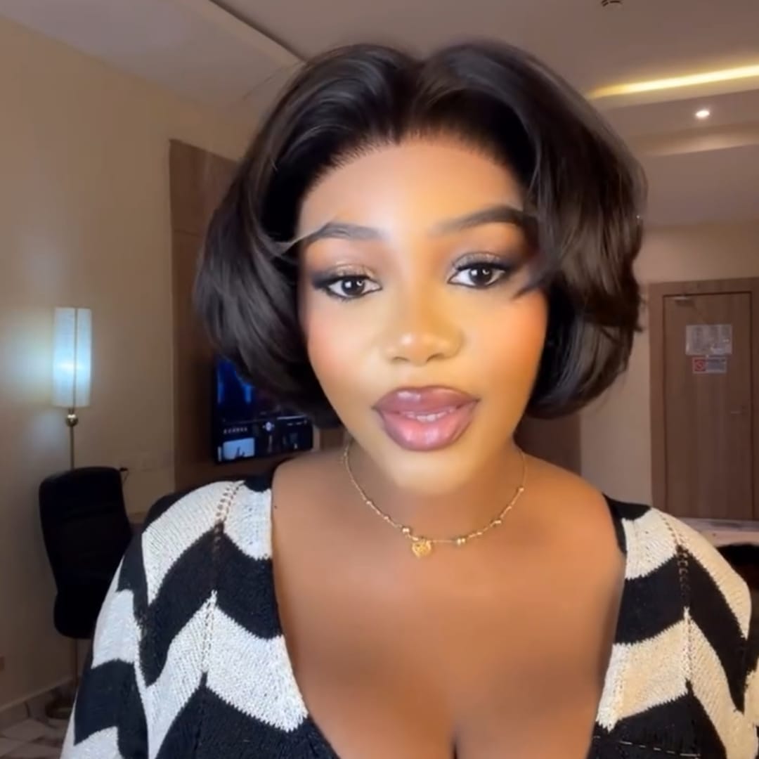 ailuxyhair-fr Identique à la photo AILUXY Perruque Lisse bob et Brillant avec Baby Hair Sculpté Coiffre Tendance Noir Naturel Parfait  Pour le Quotidien