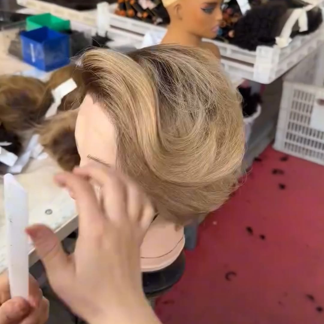 ailuxyhair-fr lisse Identique à l'image AILUXY Perruque 13×4 dentelle Bob Courte Française, Chic et Romantique.