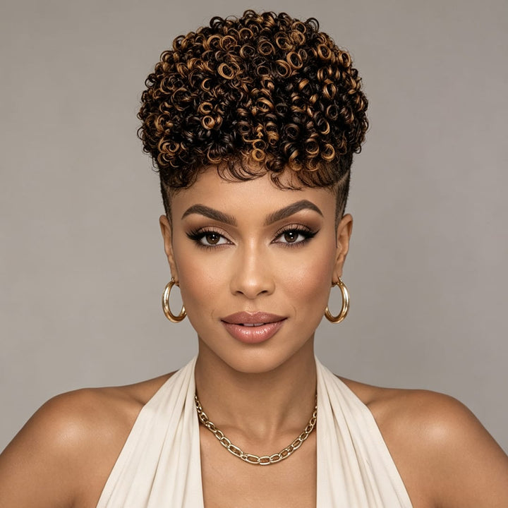 ailuxyhair-fr Perruque Coupe Pixie Identique à la photo AILUXY Perruque Pixie Cheveux Humains Kinky Curly Courte, Mèches Highlights Caramel, Dentelle Full Lace, Boucles Serres Naturelles pour Femme Noire