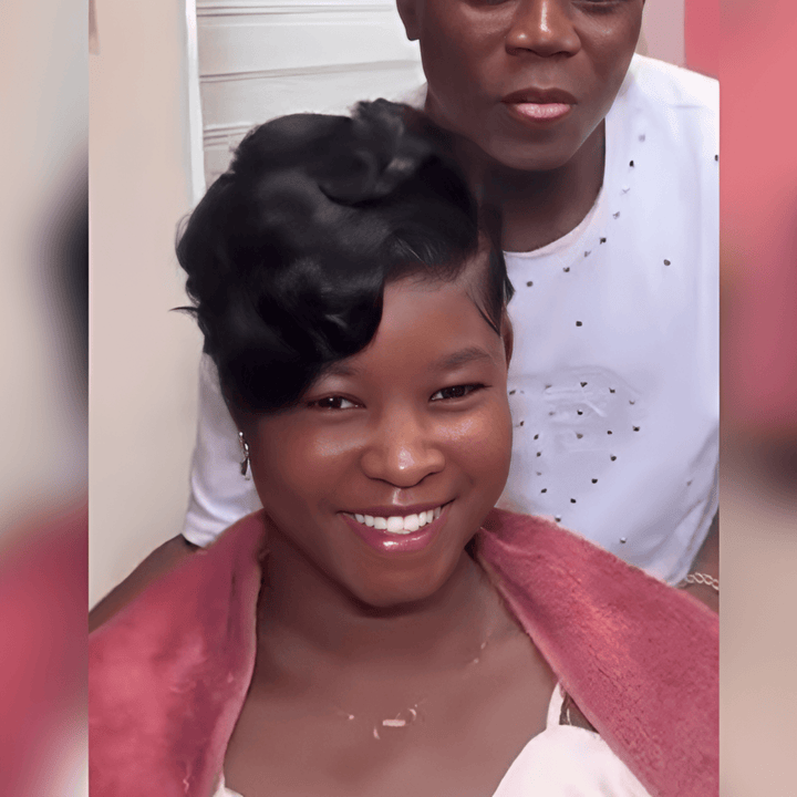 ailuxyhair-fr Perruque Coupe Pixie Identique à la photo AILUXY Perruque Pixie Style Pompadour Lisse, Coiffure Structurée et Polie, Part Latérale et Ondulations Douces, Facile à Porter pour un Look Classique et Audacieux