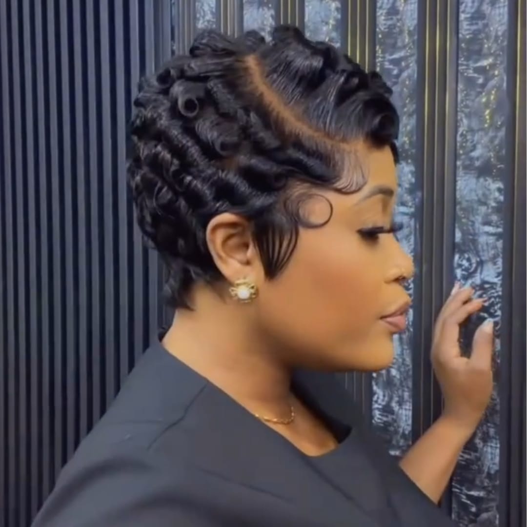 ailuxyhair-fr Perruque Coupe Pixie Identique à la photo HD AILUXY Perruque Courte HD 13X4 Dentelle Perruque Finger Wave en Cheveux Humain