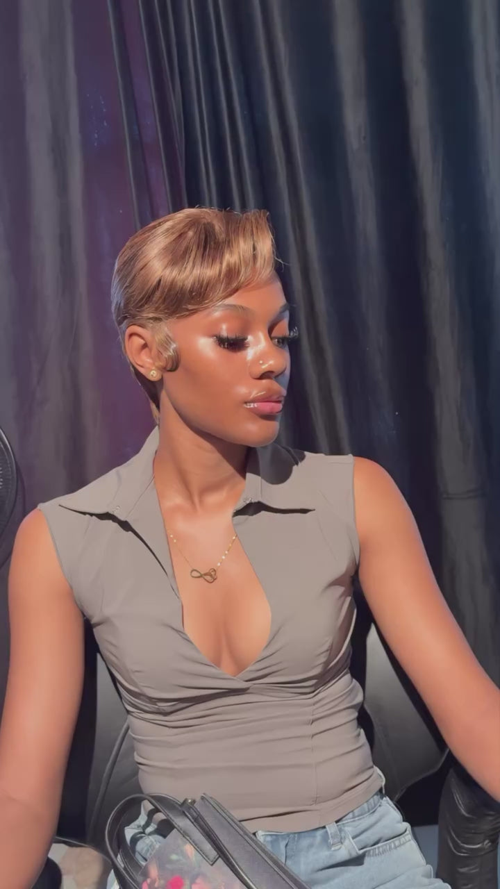 AILUXY Perruque Pixie Cut 13X4 Lace Front 100% Cheveux Humains, Couleur Blond Miel, Naturelle et Sans Détection