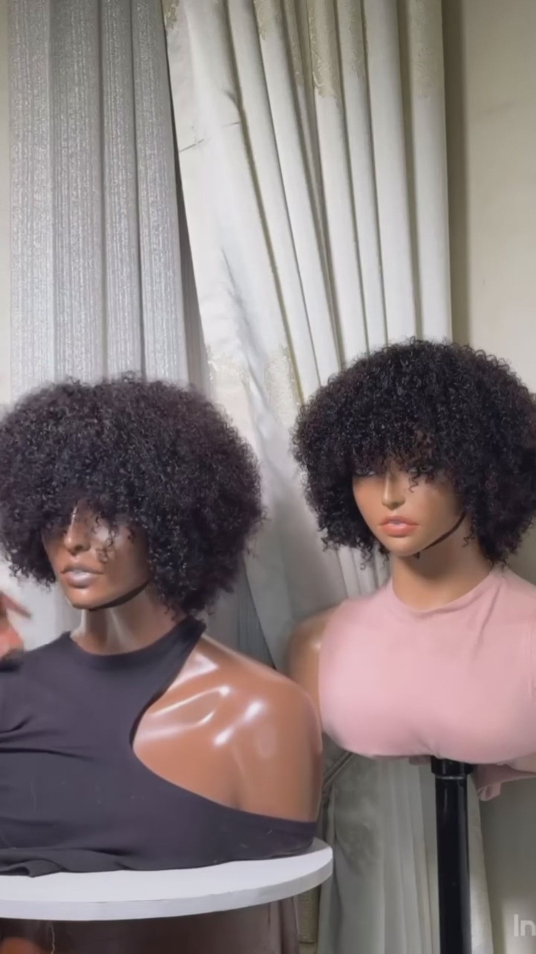 AILUXY Perruque Courte Afro Curly Bouclée - Naturelle et Volumineuse