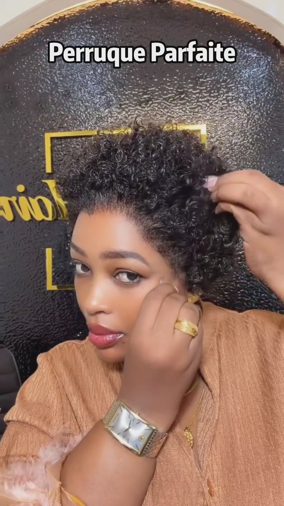 AILUXY Perruque Courte Afro à Boucles Micro Denses, Texture Naturelle et Volume Riche